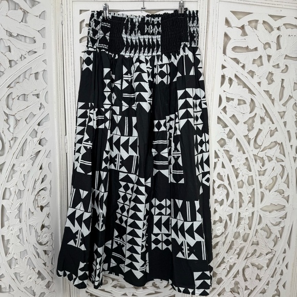 Anthropologie Black & White Patterned Maxi Skirt - Picture 2 of 6